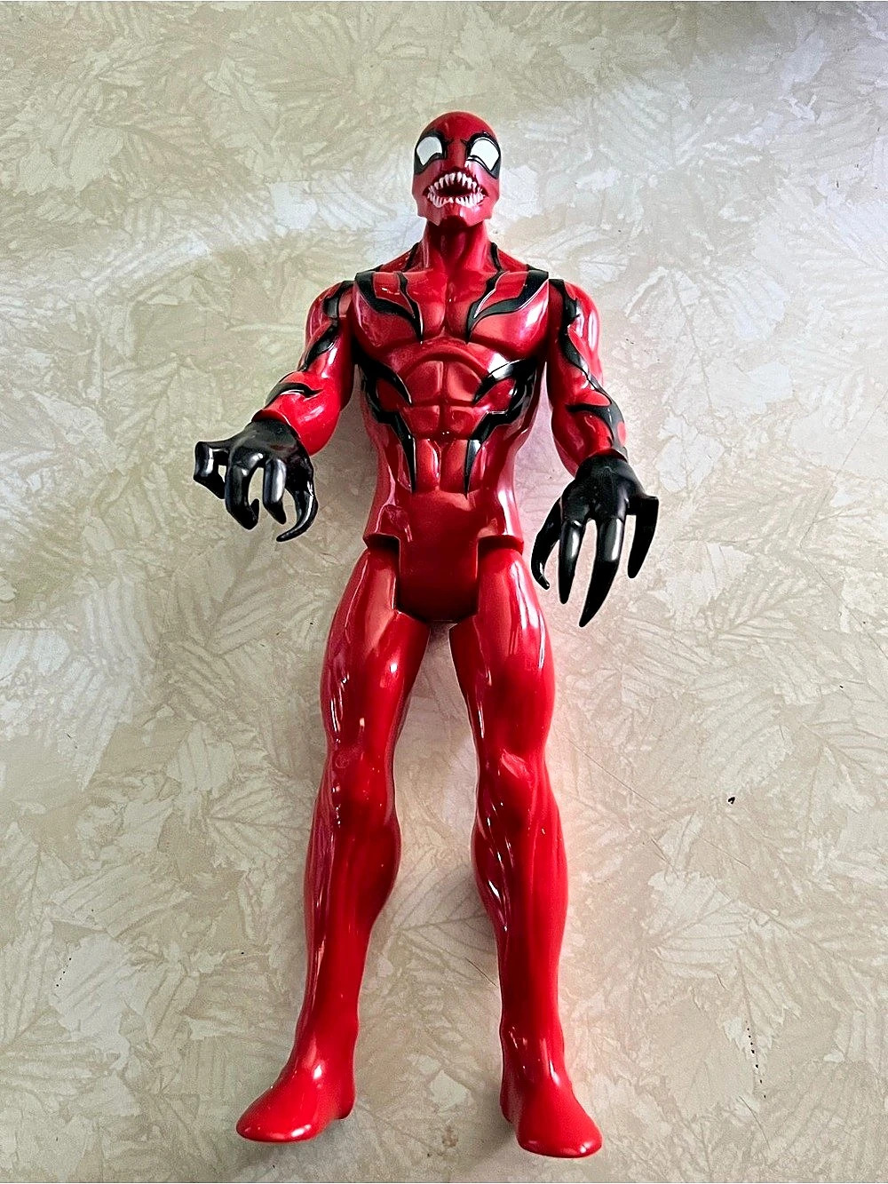 Hasbro Marvel Titan Hero Series Carnage Action Figure Red & Black Action Figure